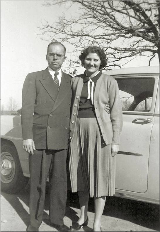 Mom Dad 50s.jpg